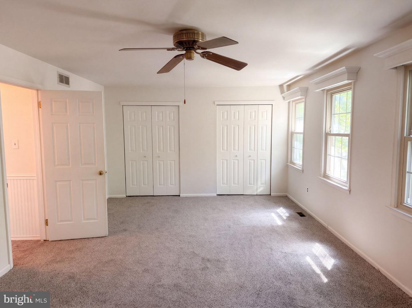 106 Yorktown Ct Property Photo 4