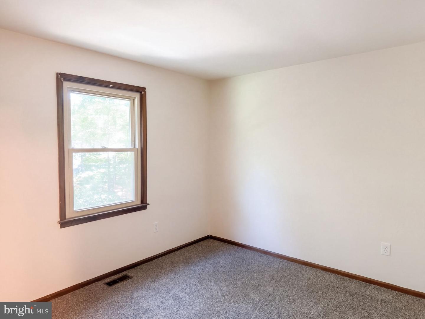 106 Yorktown Ct Property Photo 28