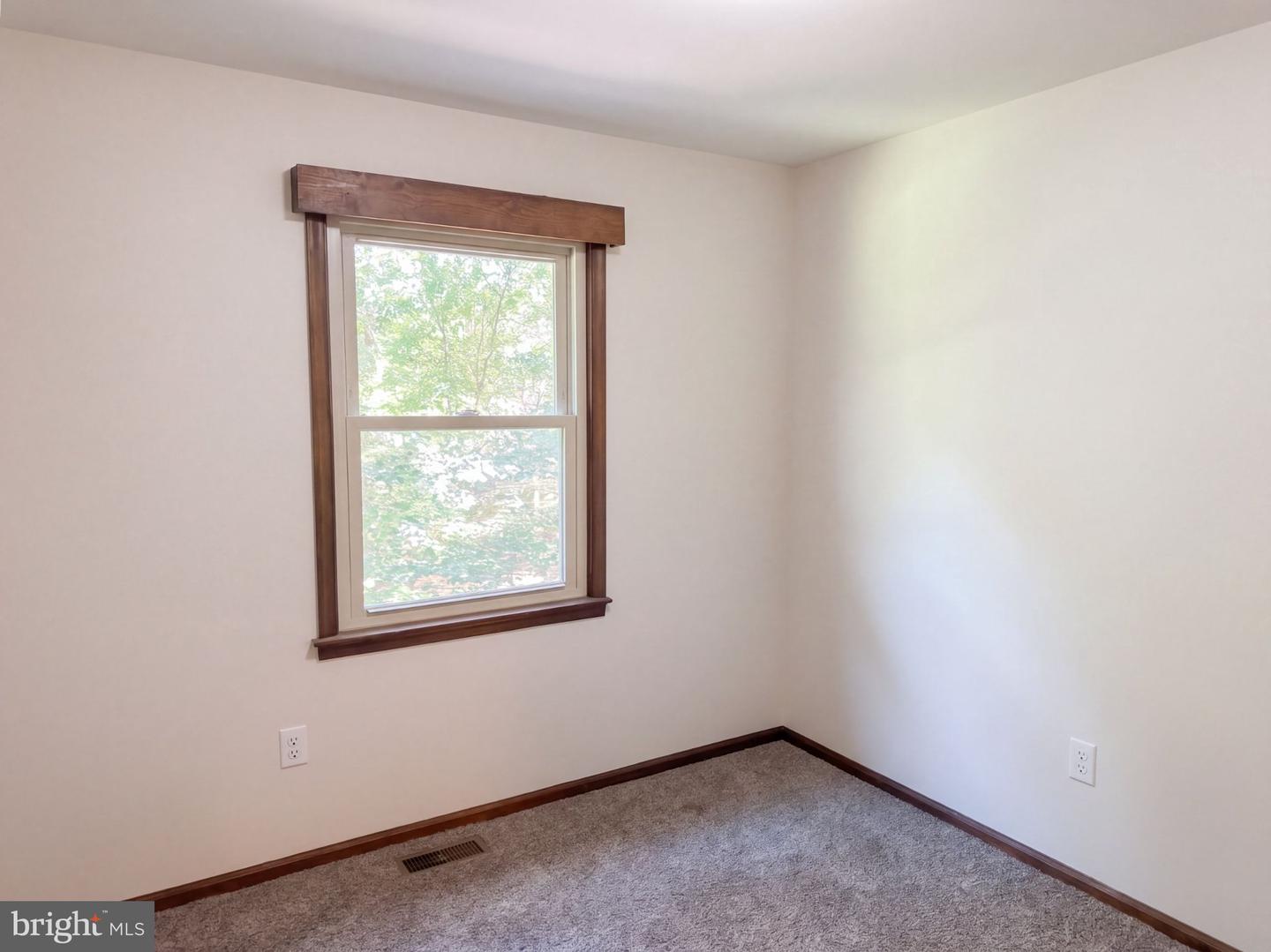 106 Yorktown Ct Property Photo 37