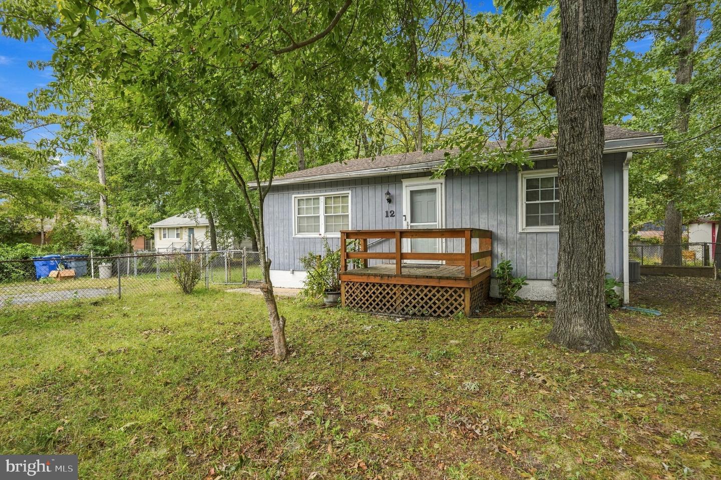 12 Gleason St Property Photo 2