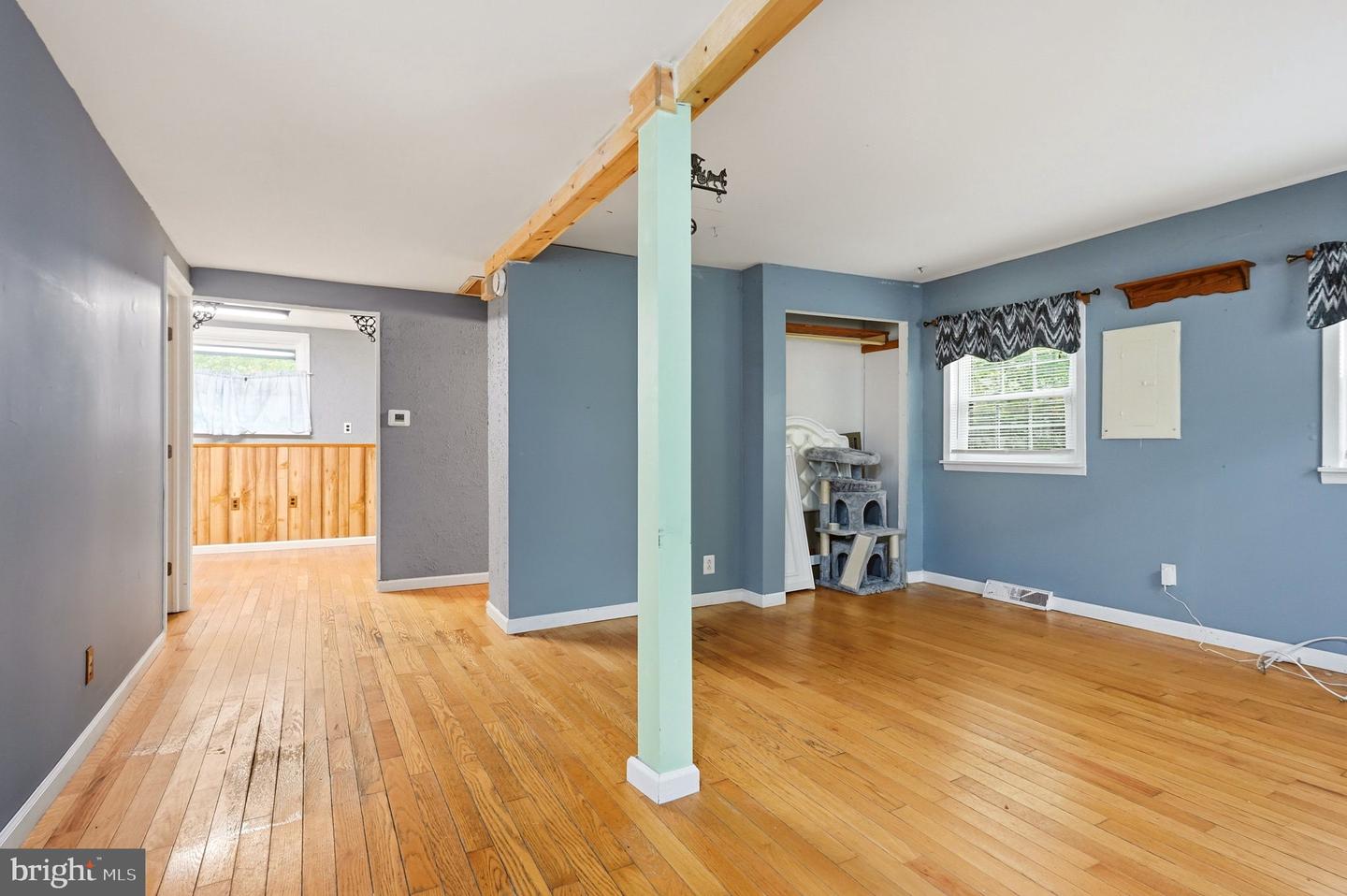 12 Gleason St Property Photo 8