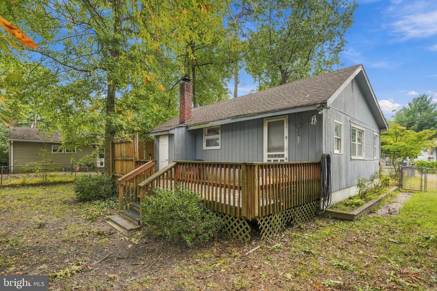 12 Gleason St Property Photo 23