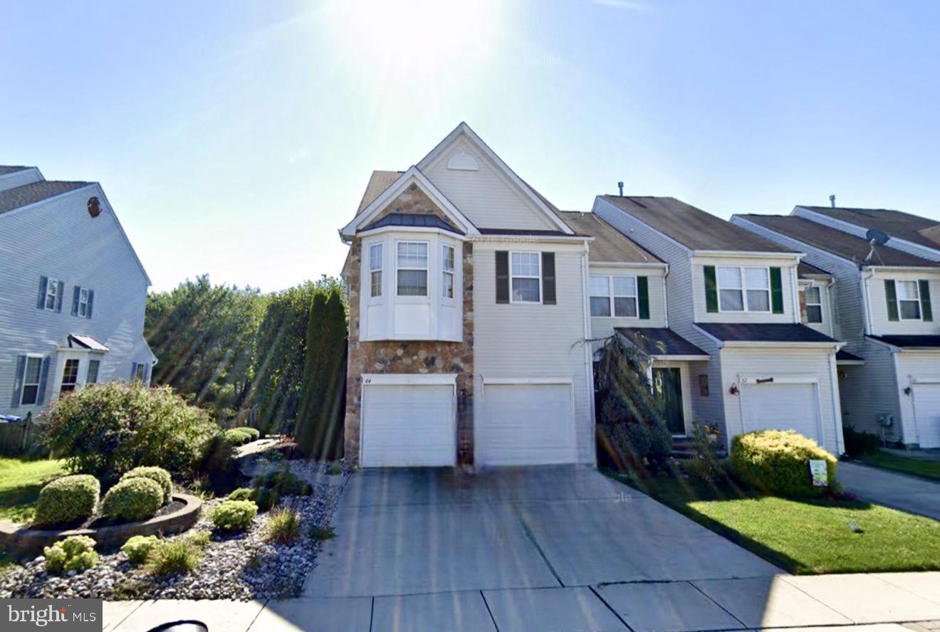 64 Threadleaf Ter Property Photo 1