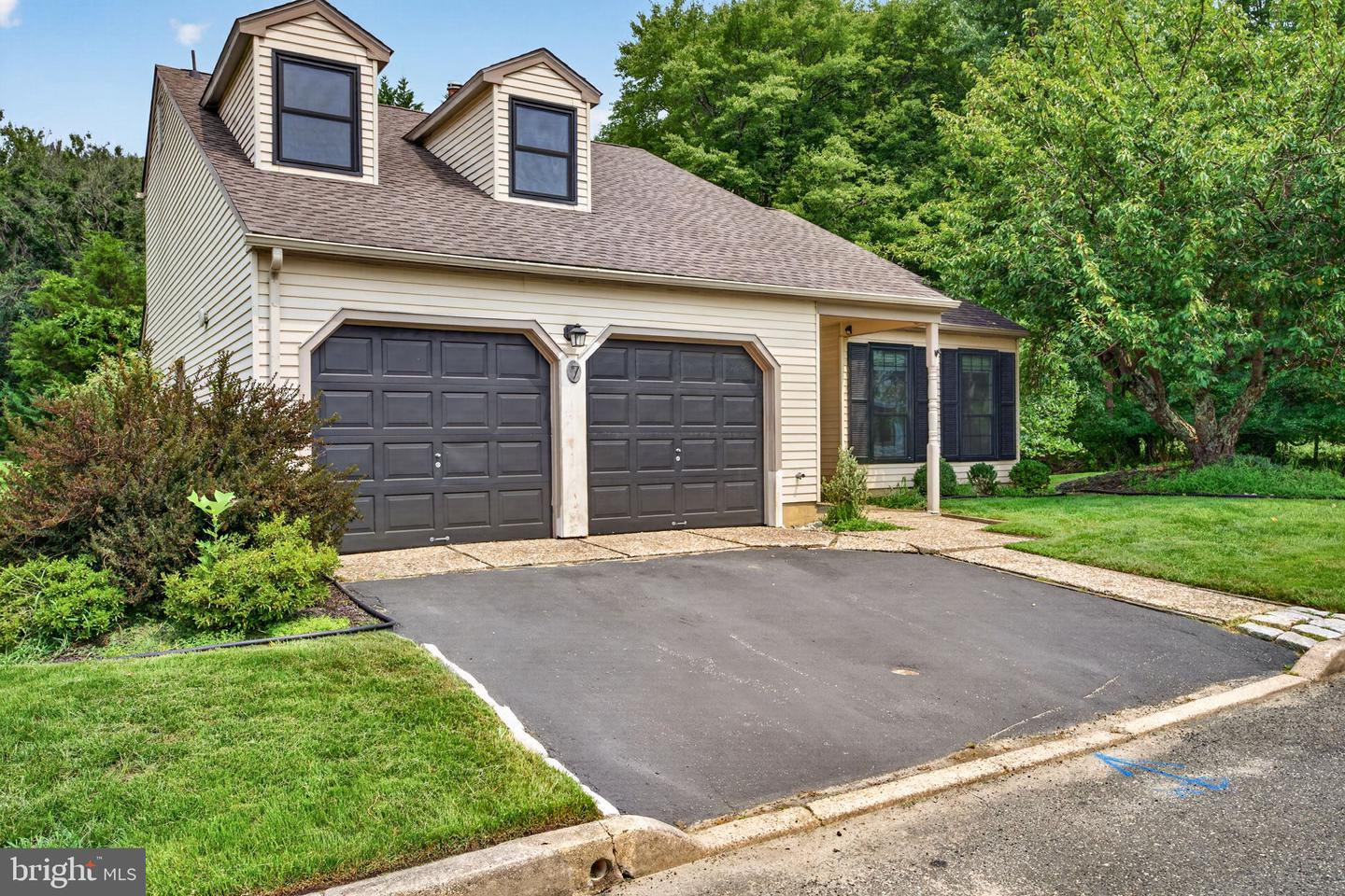 7 Stonybrook Ct Property Photo 2