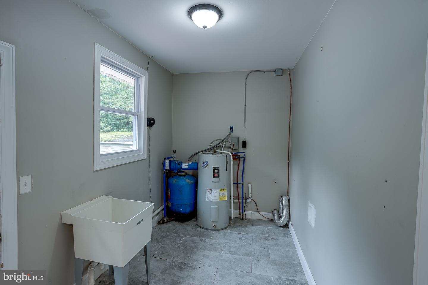 408 Burrs Mill Rd Property Photo 19