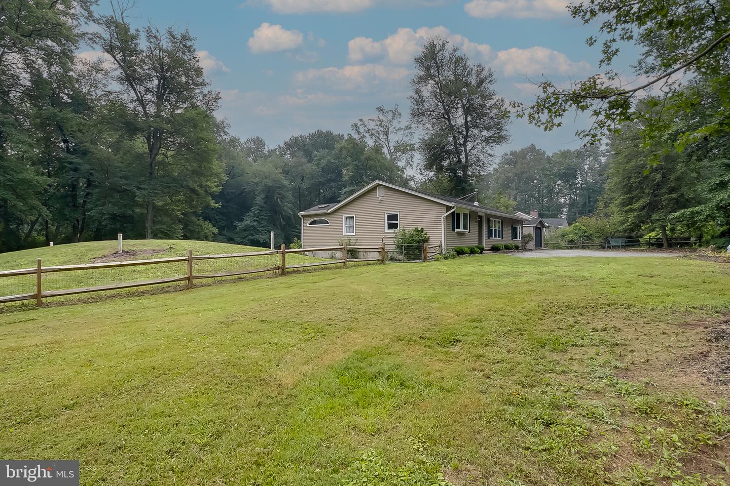 408 Burrs Mill Rd Property Photo 23
