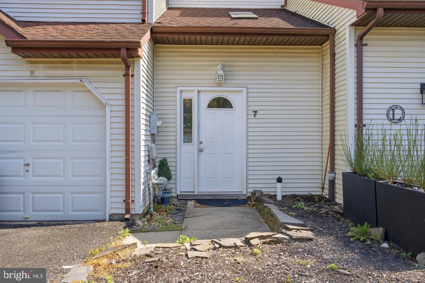 7 Peppercorn Dr Property Photo 2