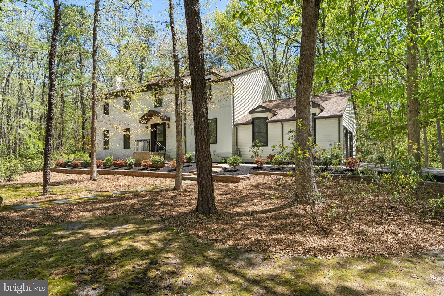 1 Dickson Dr Property Photo 6