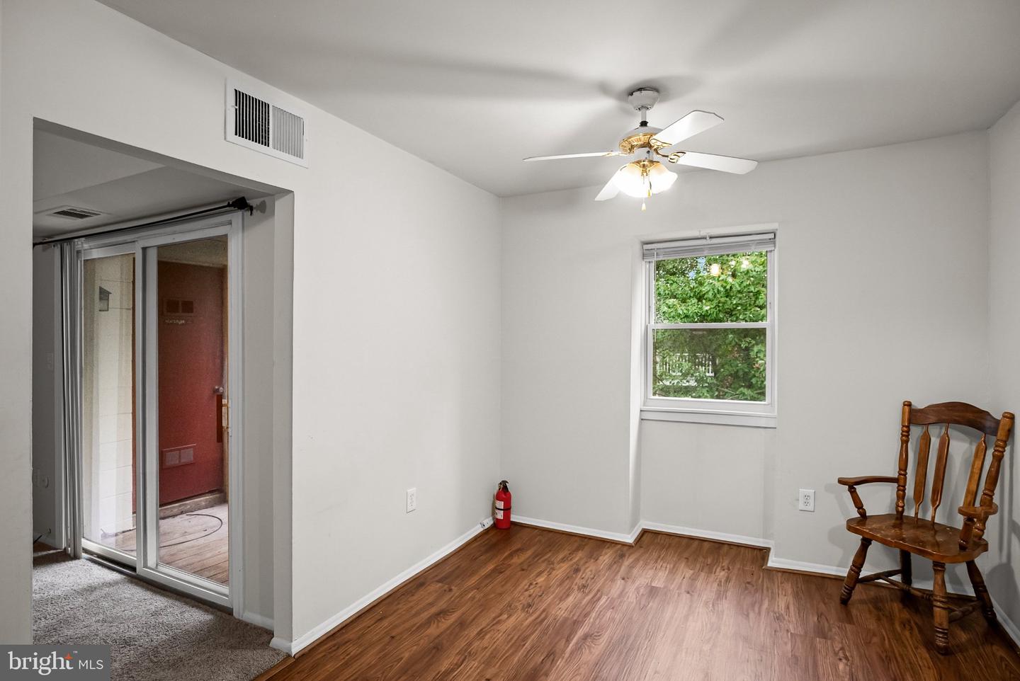 1214 Liberte Ct Property Photo 5