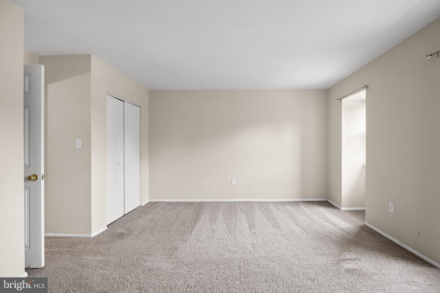 1214 Liberte Ct Property Photo 6