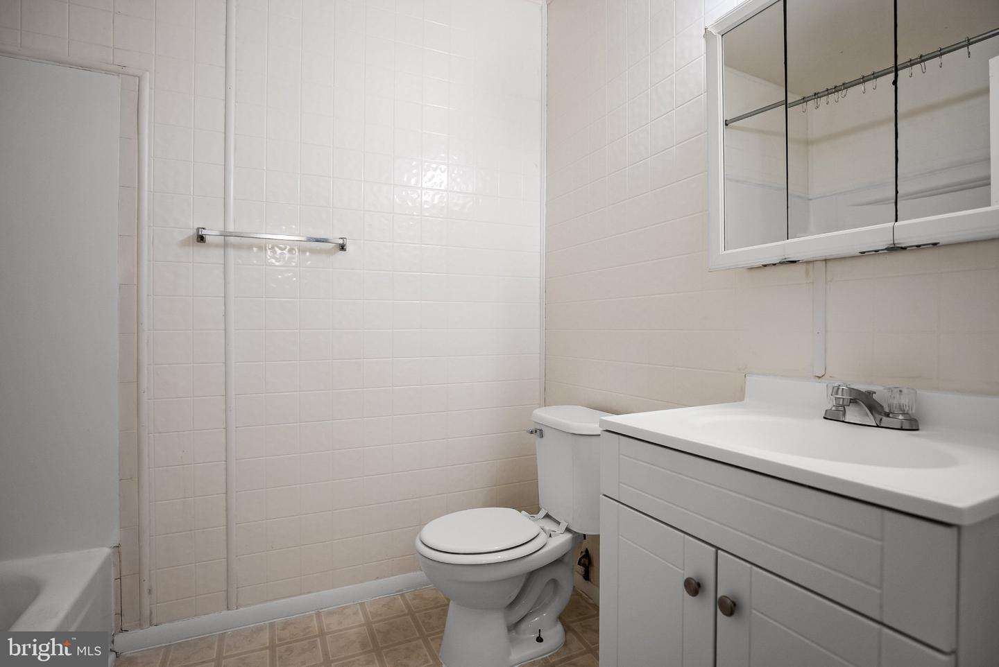 1214 Liberte Ct Property Photo 8
