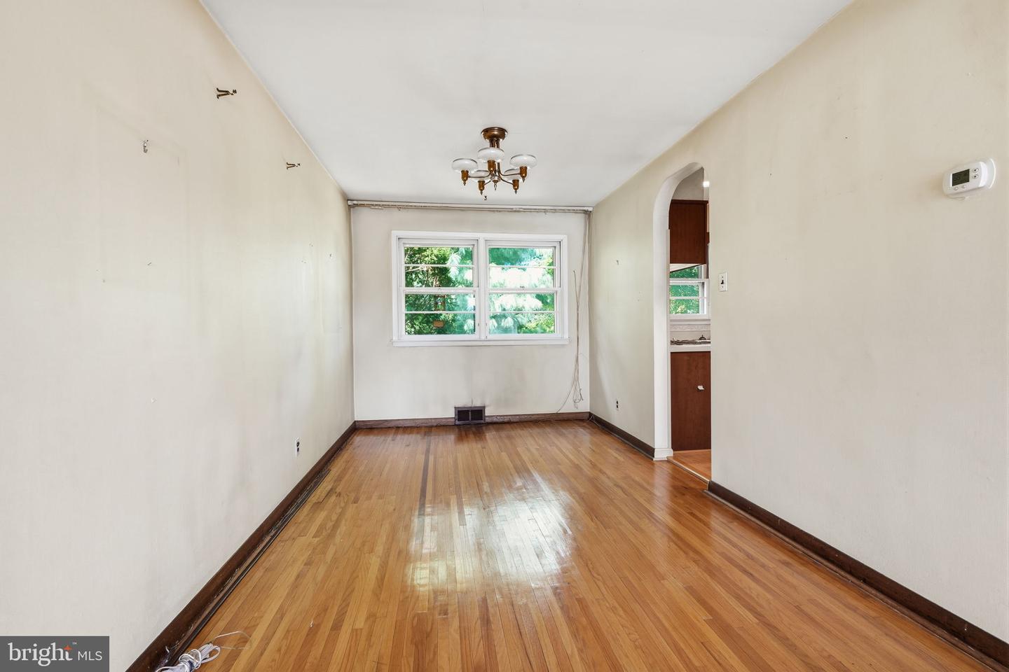 201 Lilac Ln Property Photo 6