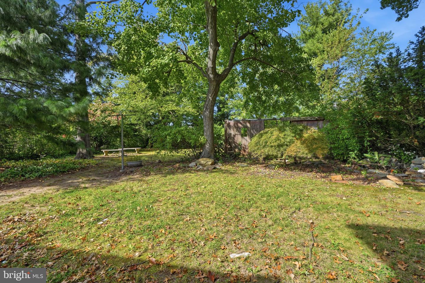 201 Lilac Ln Property Photo 24