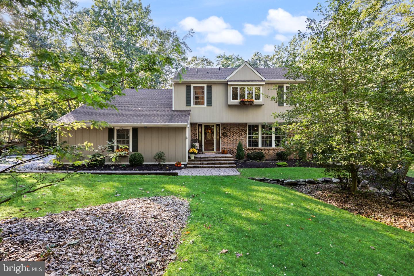 16 Corsham Dr Property Photo 1