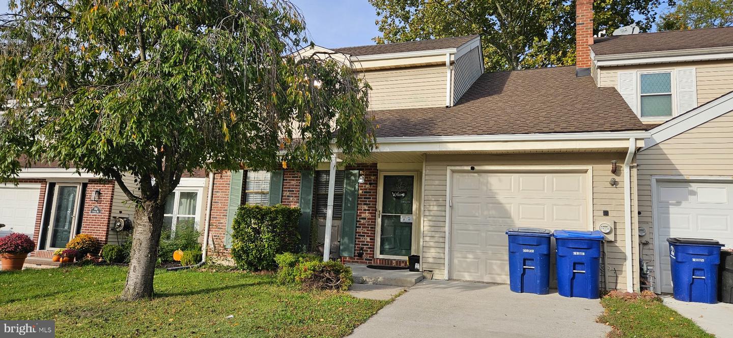 206 CHARING WAY Property Photo 1