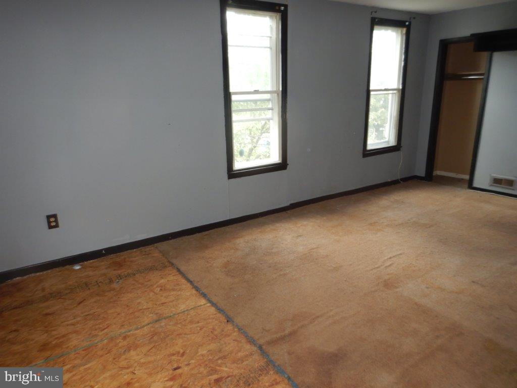 13 E Federal St Property Photo 14