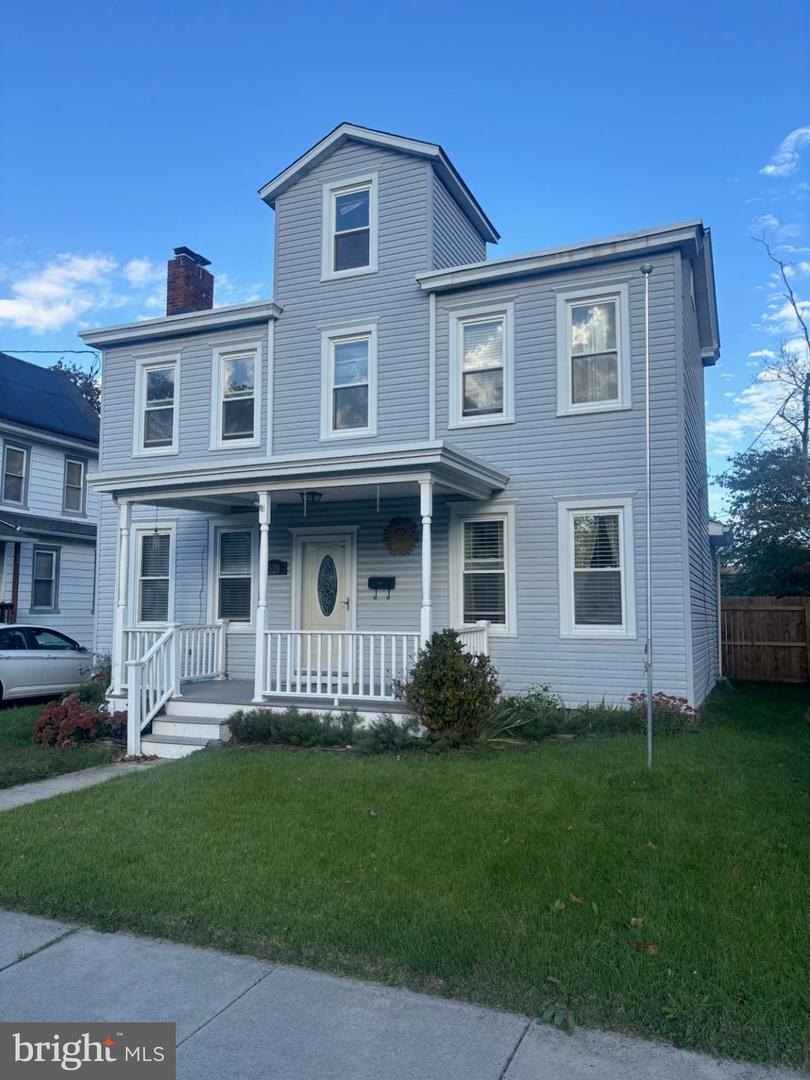 520 BROAD ST Property Photo 1