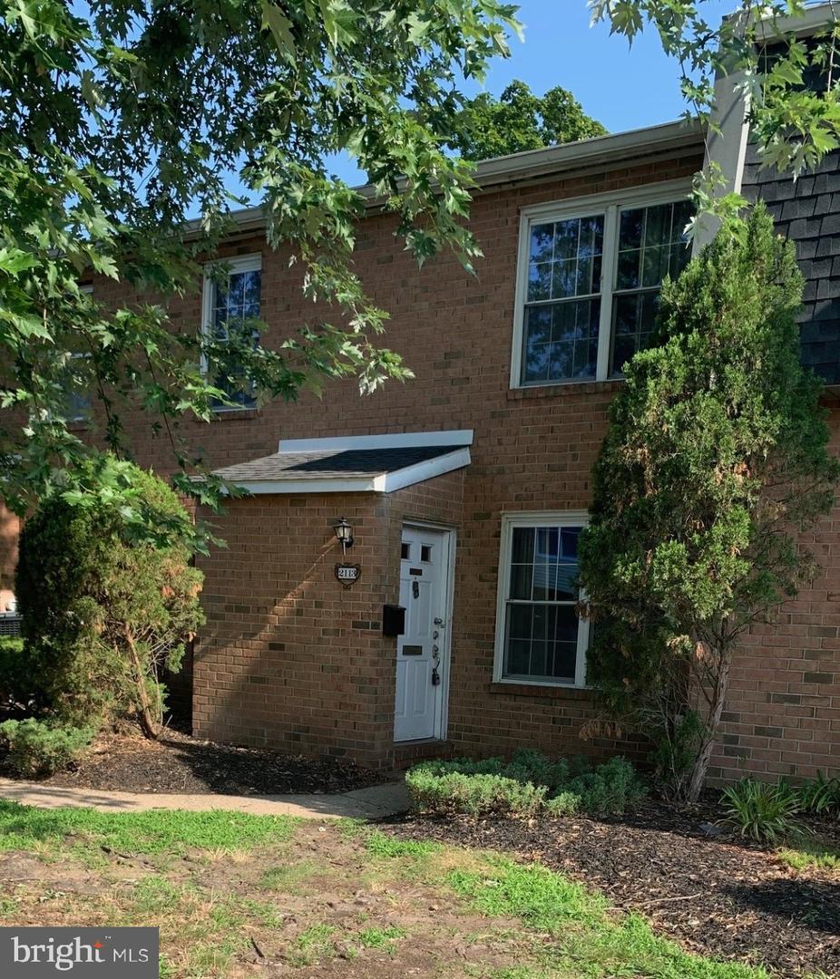 2113 HARBOUR DR Property Photo 1