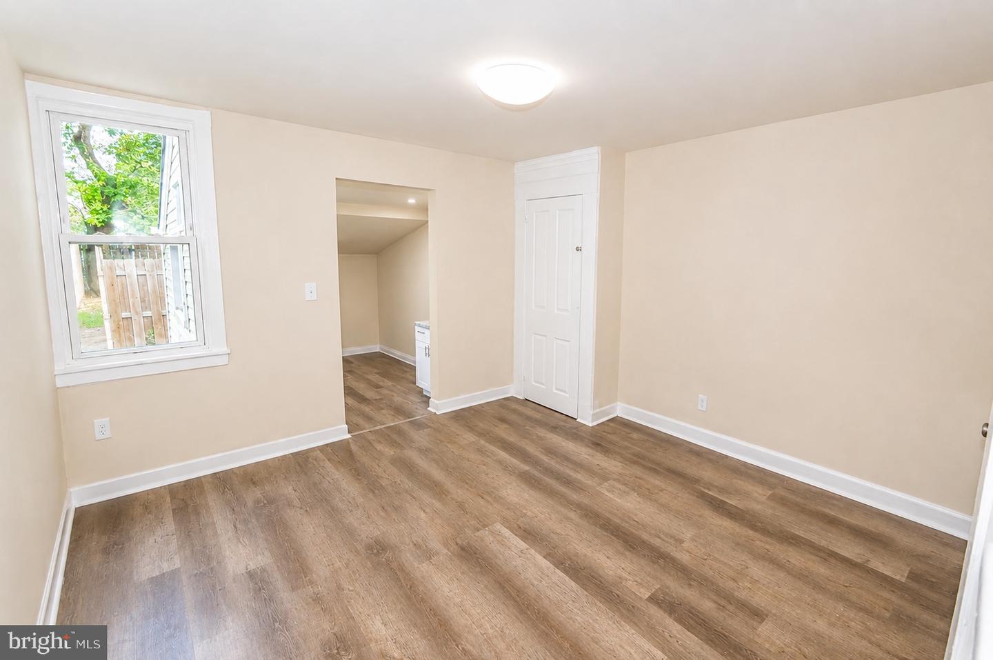 319 York St Property Photo 5