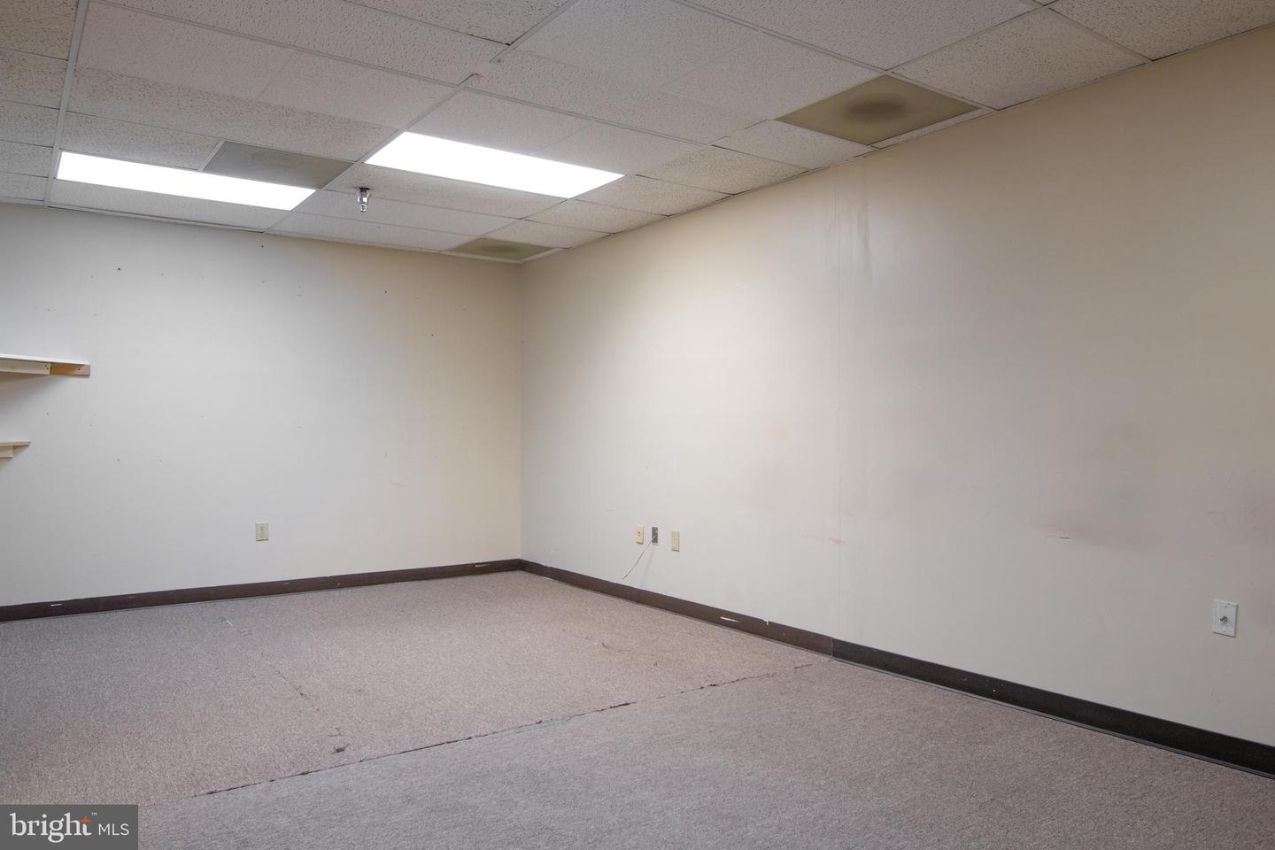 616 E Landis Ave Property Photo 41