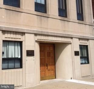 614 E LANDIS AVE Property Photo 1