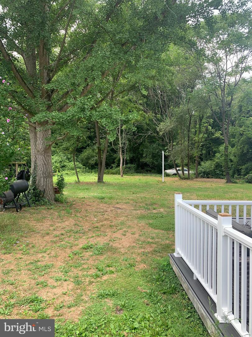 2246 N West Ave Property Photo 26