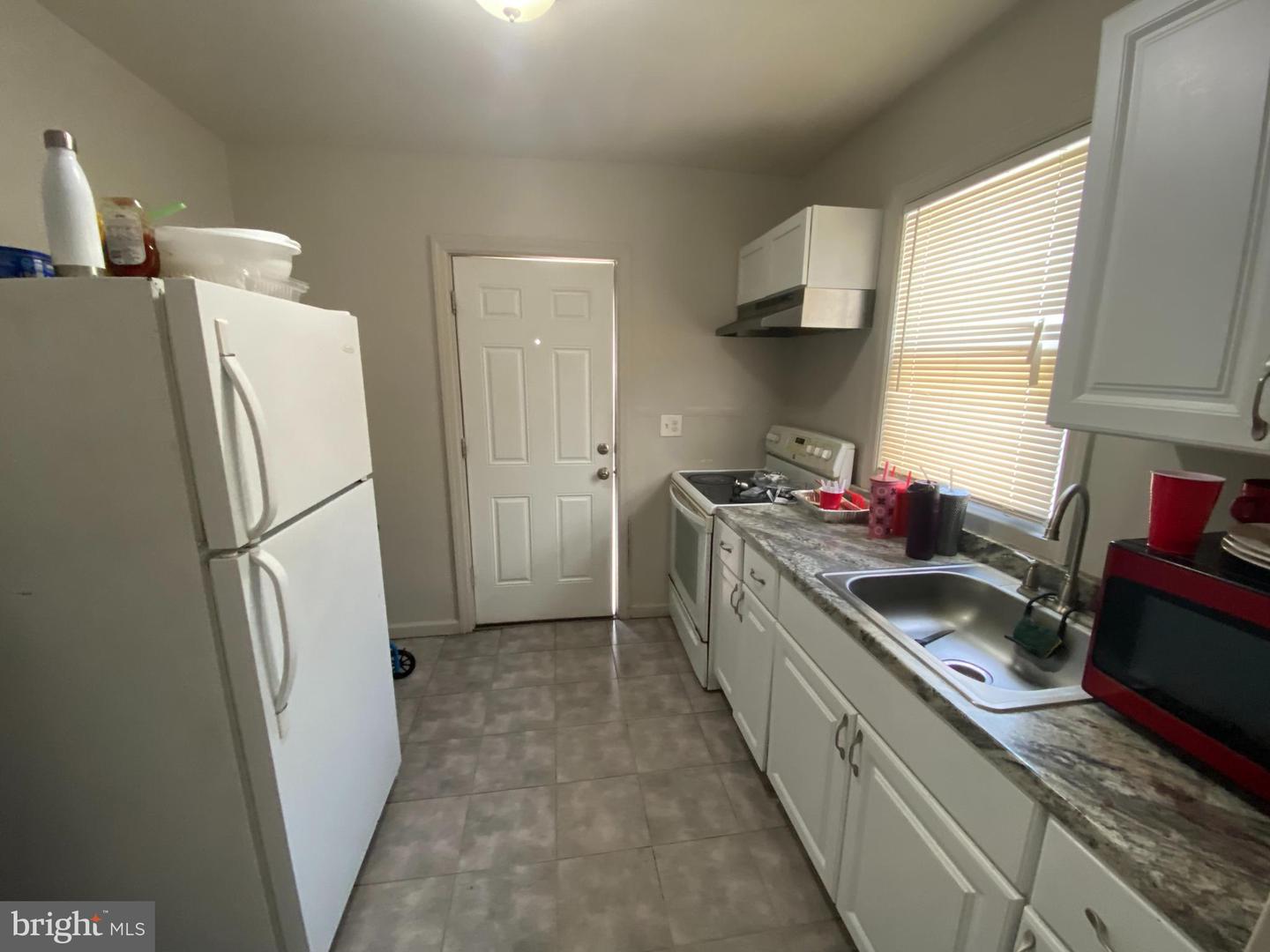 401-403 W Green St Property Photo 20