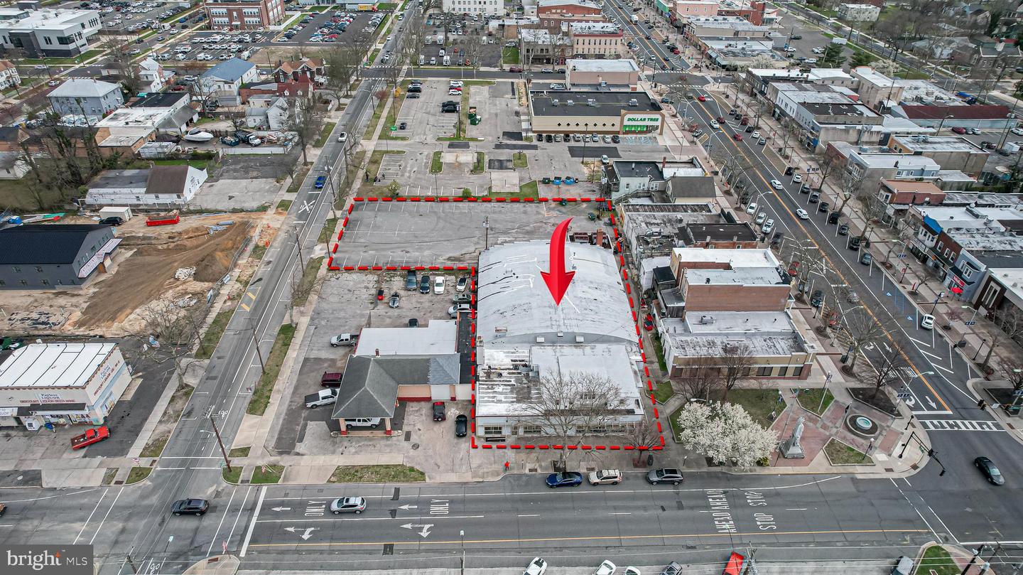 13 N East Blvd Property Photo