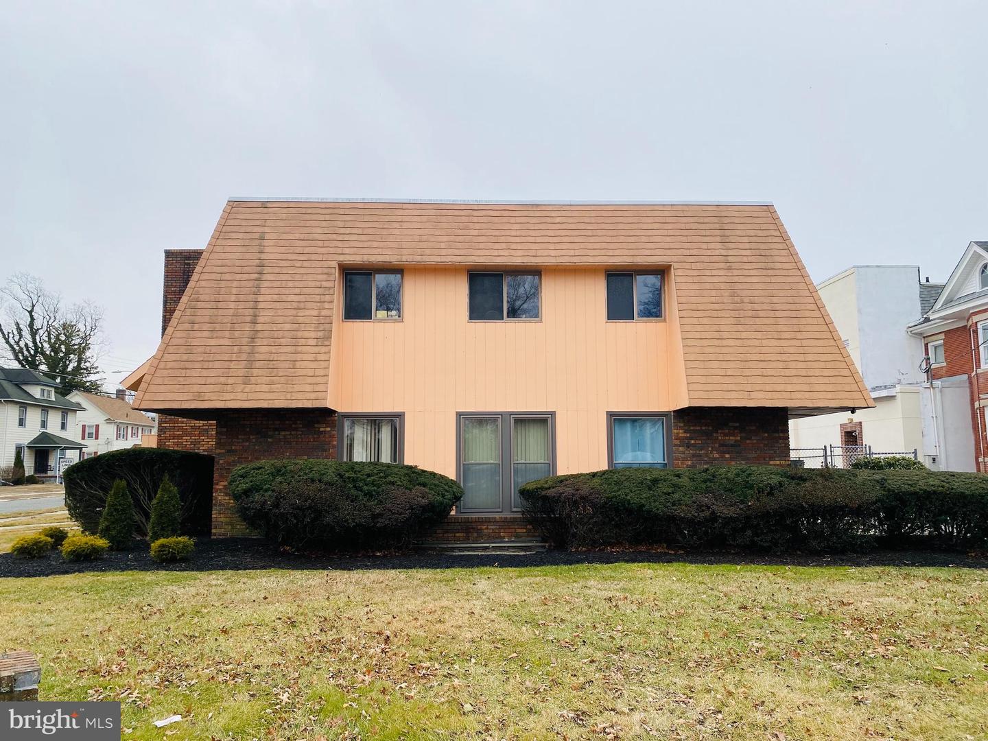1071 E Landis Ave #d Property Photo 2