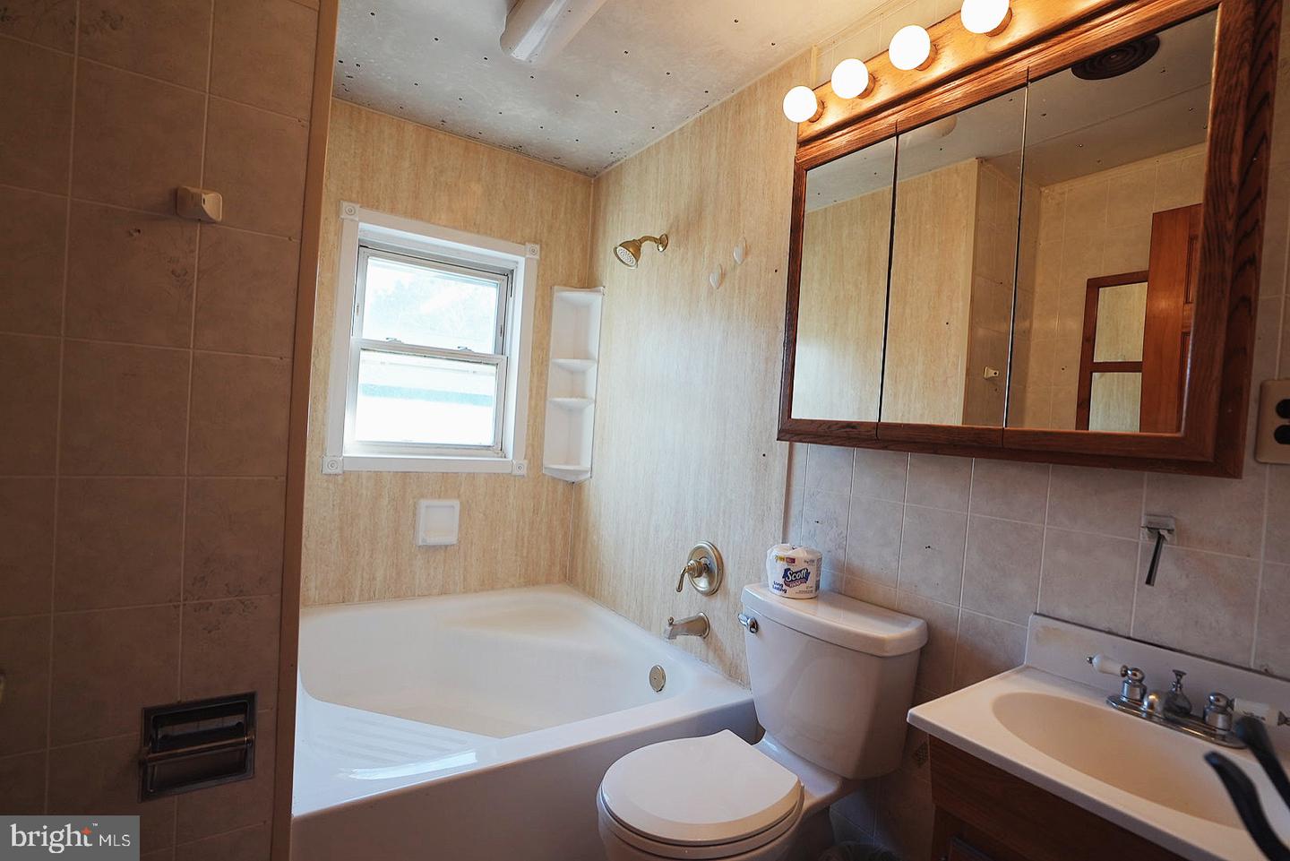 7 Princeton Ave Property Photo 44