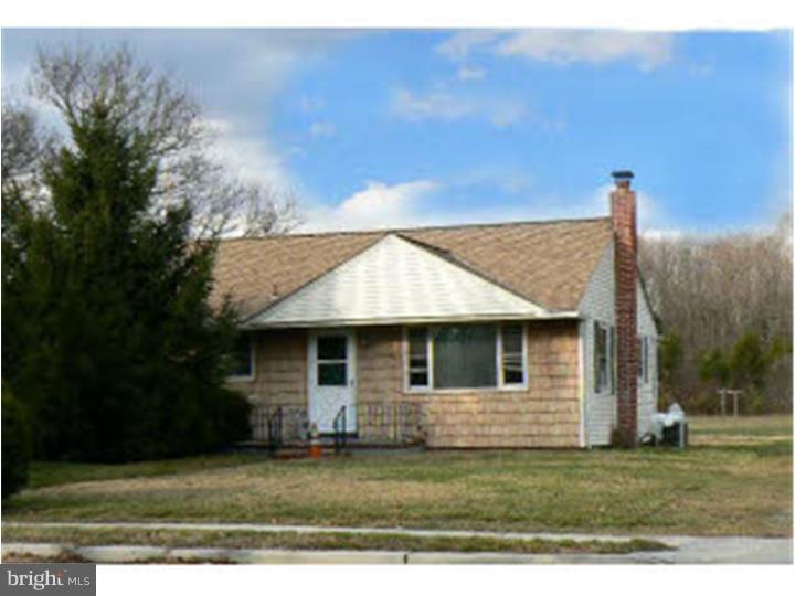 555 Irving Ave Property Photo 1