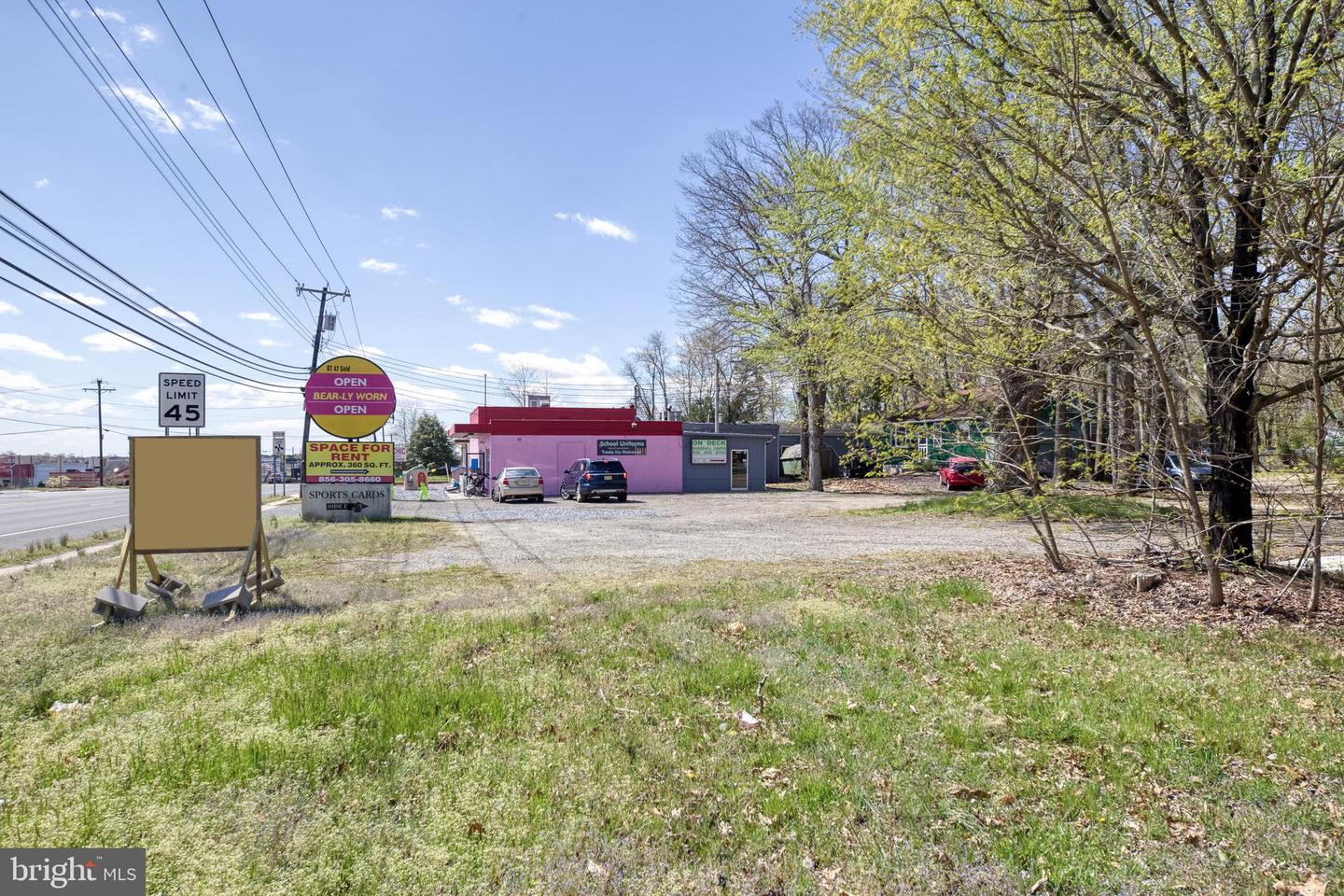 3520 S Delsea Dr Property Photo 6