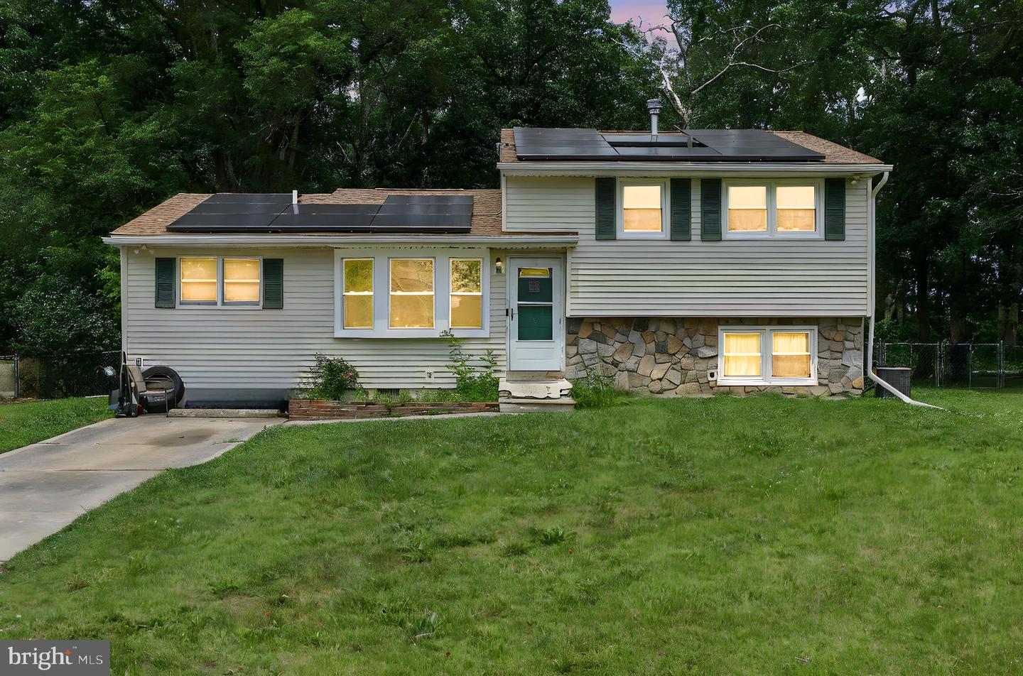 50 Dorset Ave Property Photo 1