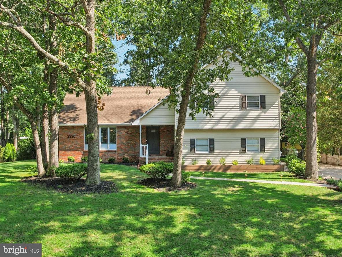 2220 Quince Ln Property Photo 1