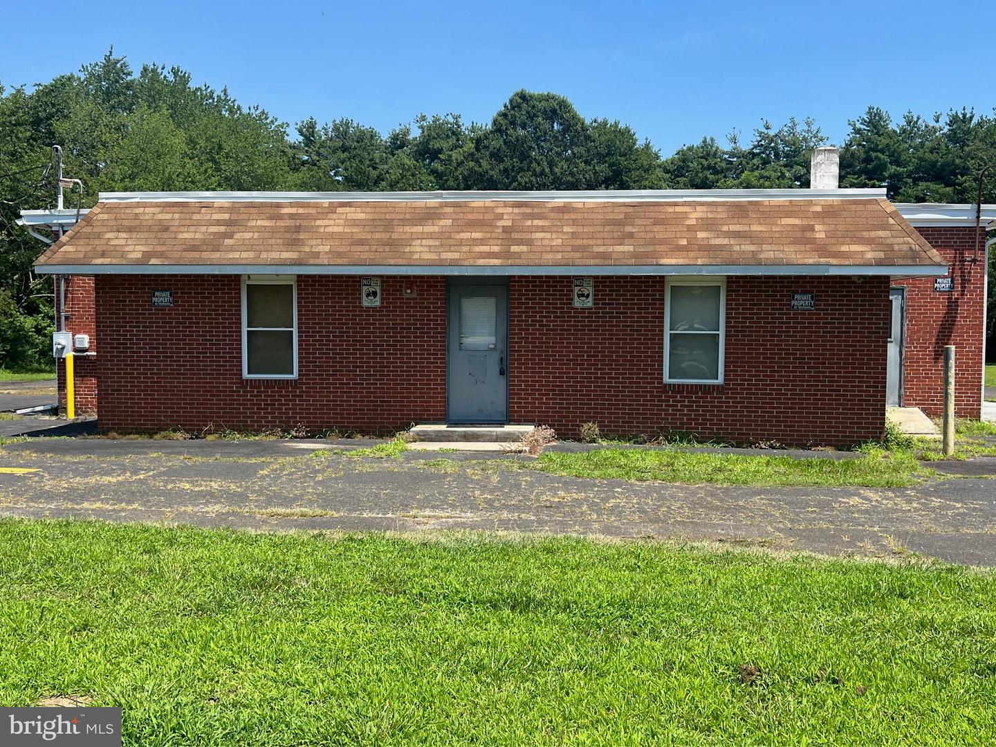 37 HALL ST