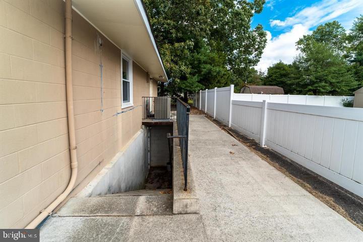 1170 Karin St Property Photo 23