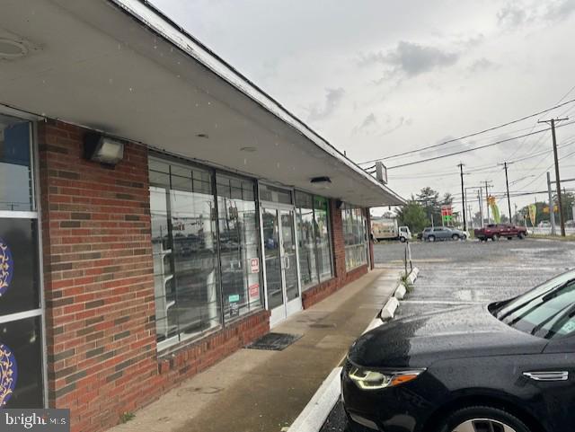 1851 W LANDIS AVE #B Property Photo 1