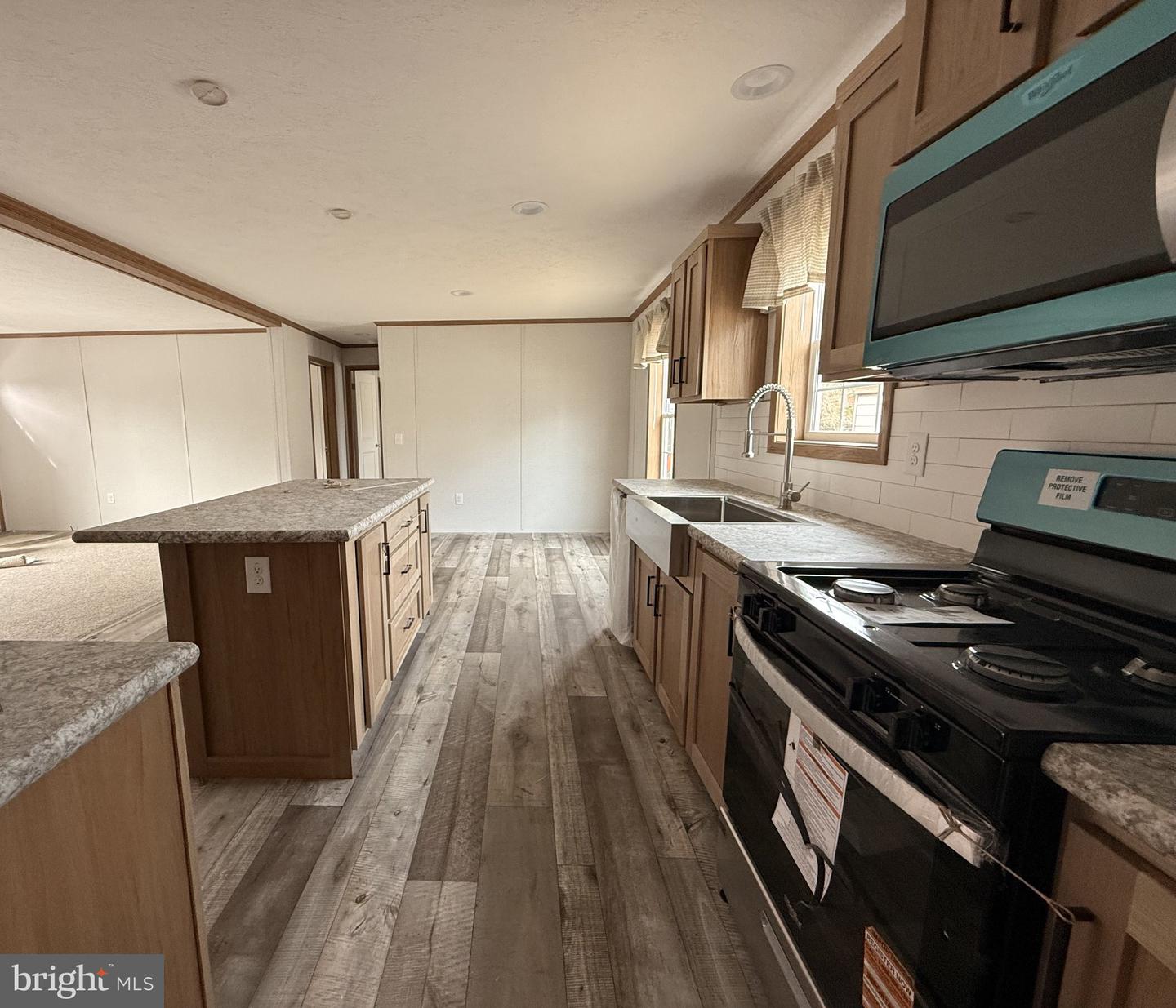 50 Jfk Blvd Property Photo 4