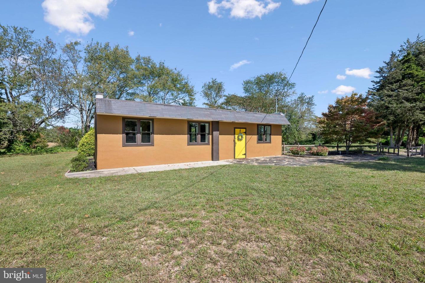 3431 N East Blvd Property Photo 27