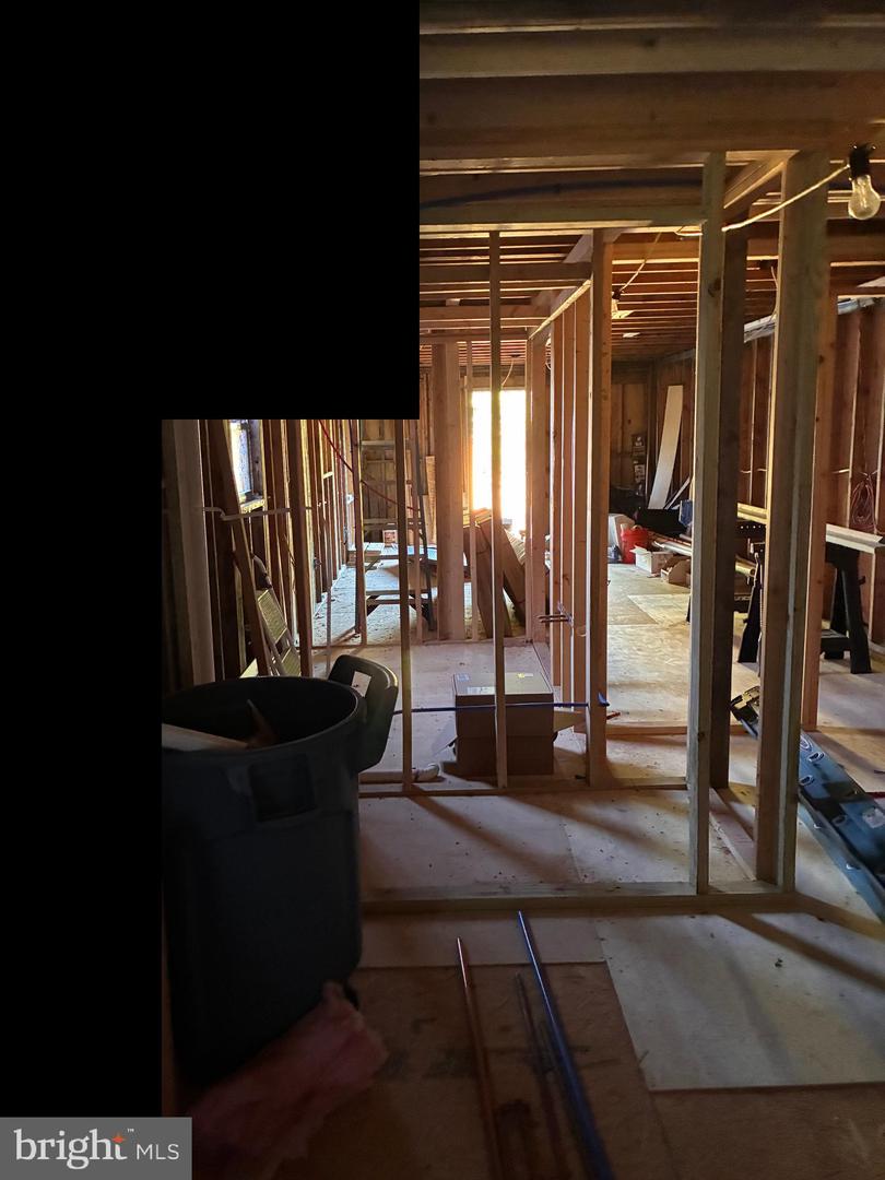 1073 Dragston Rd Property Photo 6