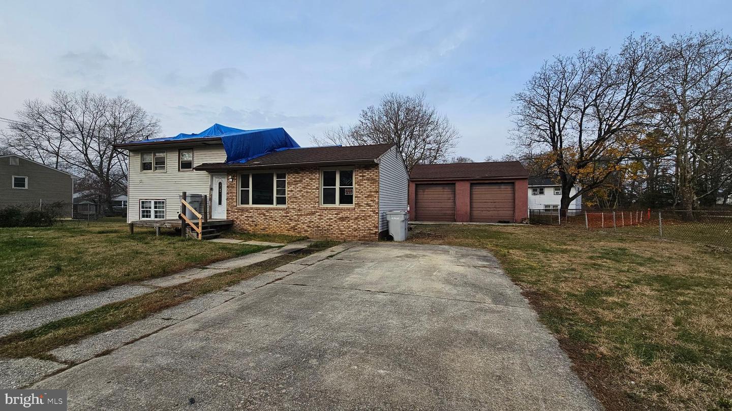 1500 VENUS DR Property Photo 1