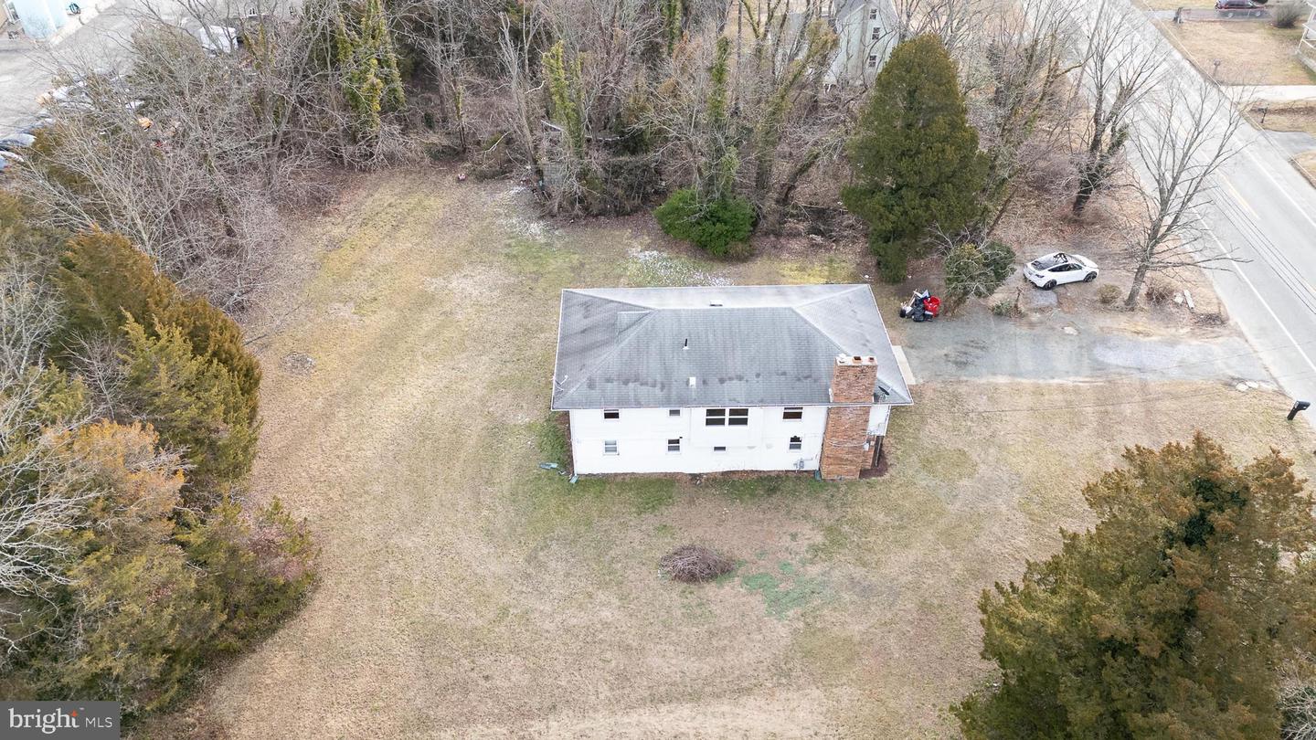 653 Buckshutem Rd Property Photo 3