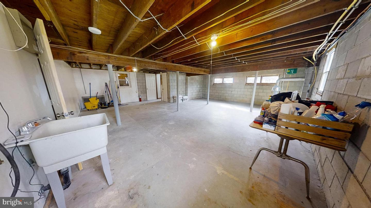 653 Buckshutem Rd Property Photo 21