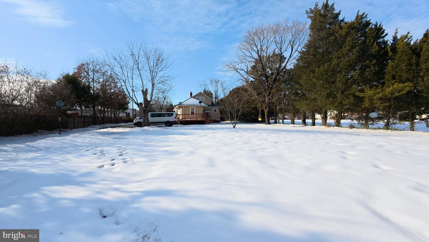 1842 W Main St Property Photo 13