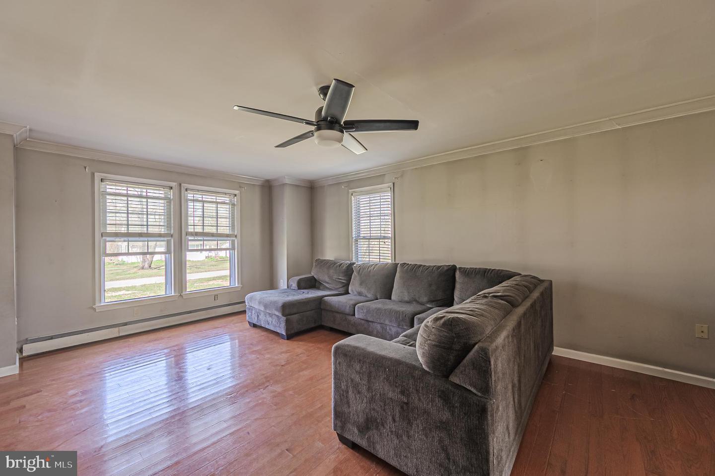 27 Sheldon Ave Property Photo 16