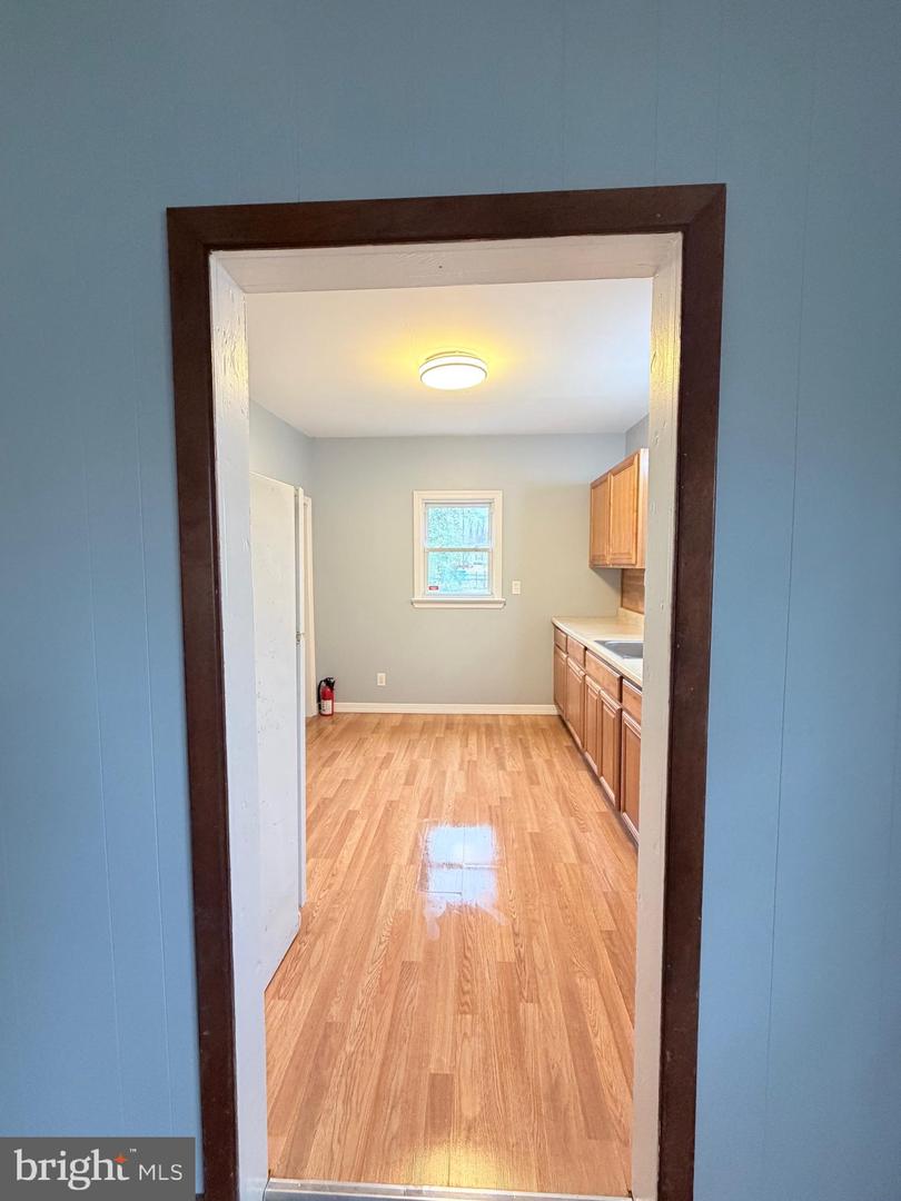 21 Morris Ave Property Photo 26