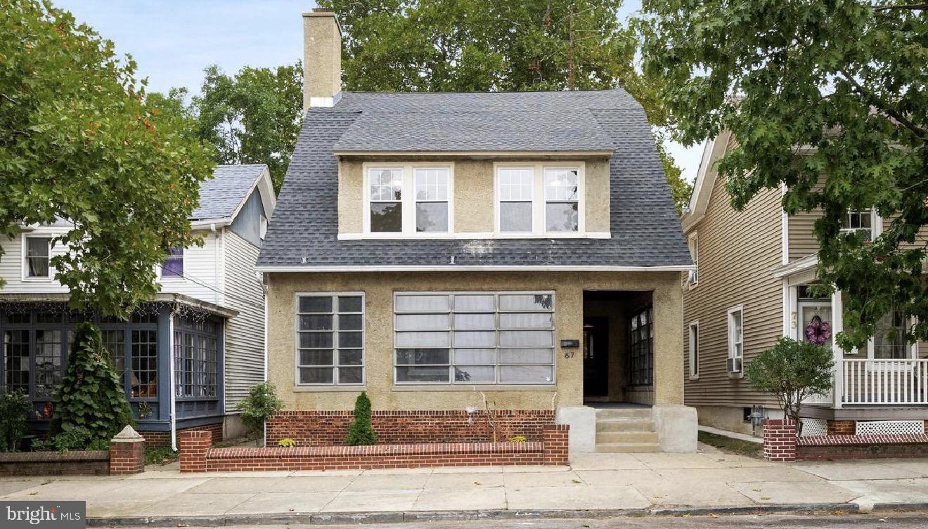 67 Washington St Property Photo 1