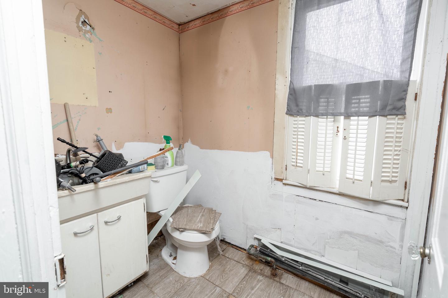 624 E Pine St Property Photo 10