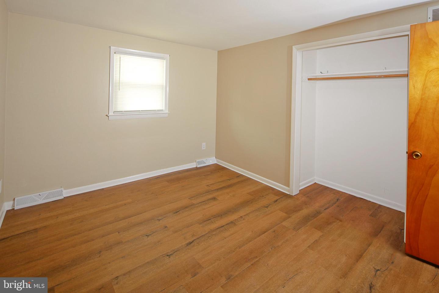 201 Crescent Blvd Property Photo 16