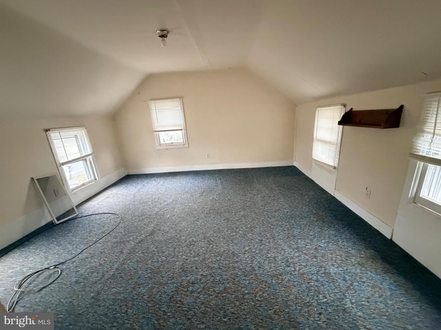 64 Maple Ave Property Photo 8